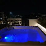 Avenue Luxury Townhouse