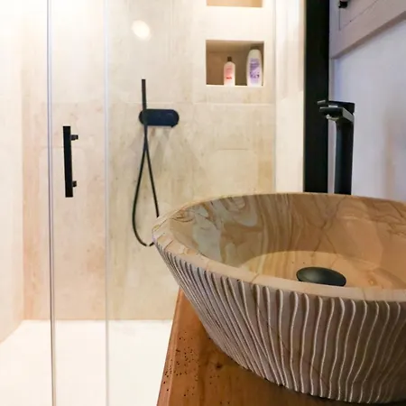Avenue Luxury Townhouse * 奧爾比亞