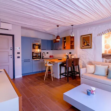 Apartment Avenue Luxury Townhouse Olbia