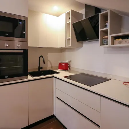 Avenue Luxury Townhouse Apartment Olbia
