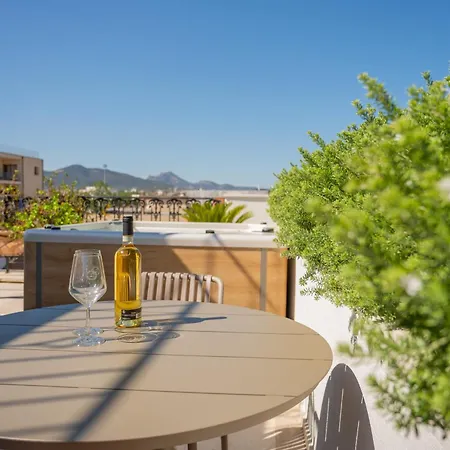 Apartment Avenue Luxury Townhouse