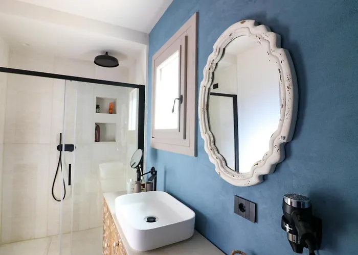 Avenue Luxury Townhouse