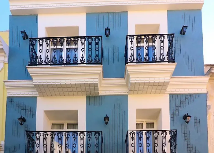 Avenue Luxury Townhouse Apartment