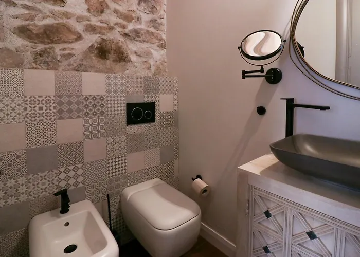 Avenue Luxury Townhouse